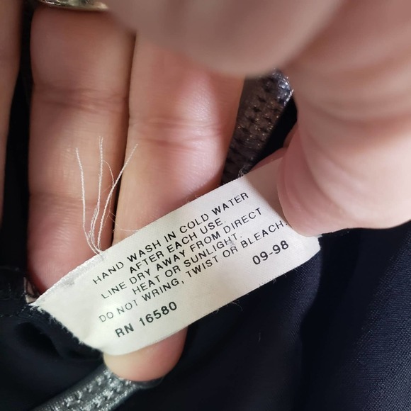 Vintage 90s Victoria's Secret One Piece Swimsuit 36B S M Underwire Silver Piping - Picture 10 of 10